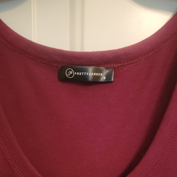 Soft & comfy Burgundy jumpsuit stretchy size Small. Pretty Garden brand - Picture 2 of 5
